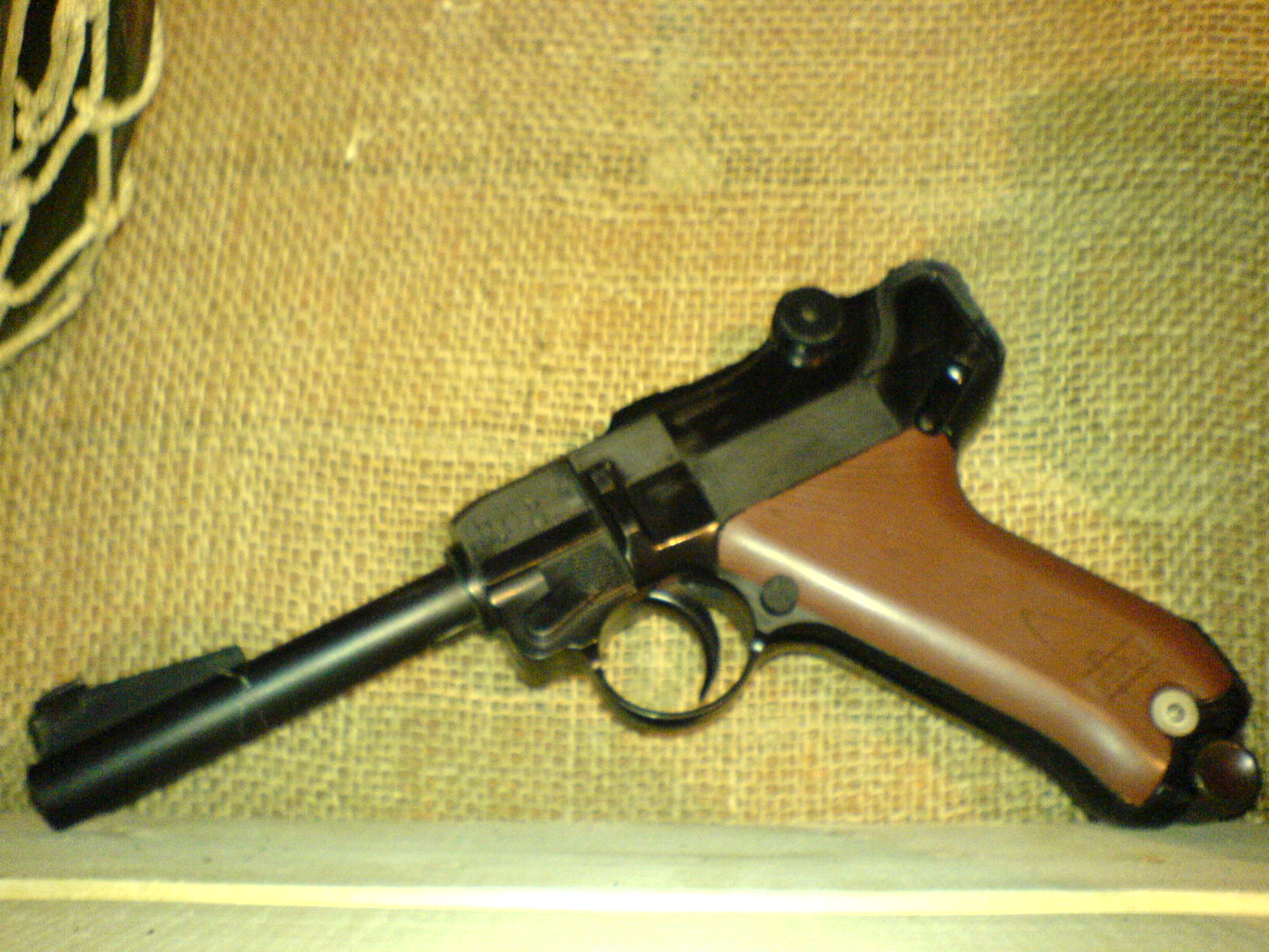 Pistole P-08